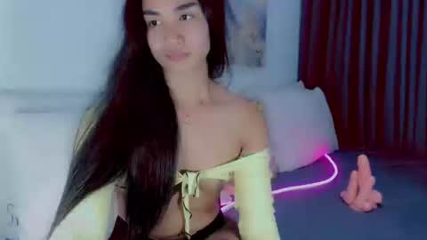 Snapshot of trexiesugar_cum chatting on 12/16/25, 05:40 LOML online show from 12/16/25, 05:40