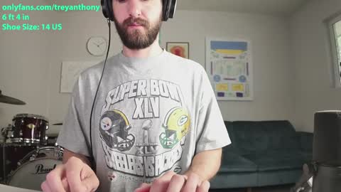 Snapshot of treyanthony chatting on 01/25/25, 03:41 decentanthony online show from 01/25/25, 03:41