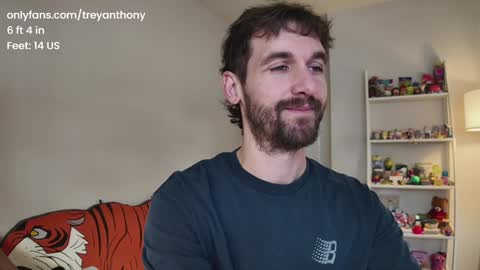 Snapshot of treyanthony chatting on 01/30/25, 04:24 decentanthony online show from 01/30/25, 04:24