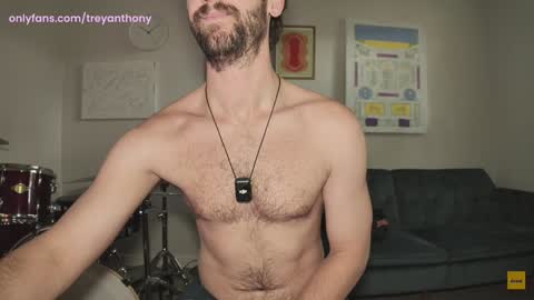 Snapshot of treyanthony chatting on 02/05/25, 06:59 decentanthony online show from 02/05/25, 06:59