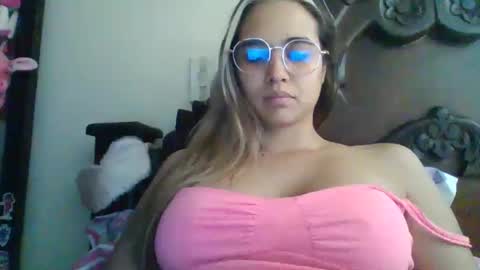 Snapshot of triana_bell chatting on 02/06/25, 04:03 triana_bell online show from 02/06/25, 04:03