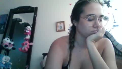 Snapshot of triana_bell chatting on 02/08/25, 06:01 triana_bell online show from 02/08/25, 06:01
