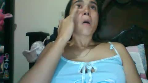 Snapshot of triana_bell chatting on 02/19/25, 02:23 triana_bell online show from 02/19/25, 02:23