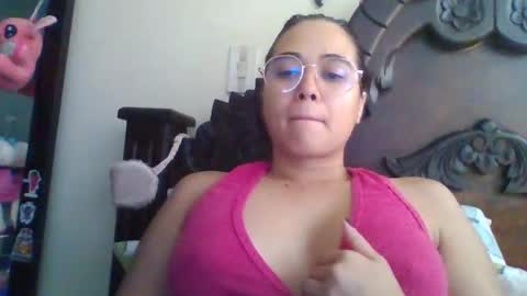 Snapshot of triana_bell chatting on 02/24/25, 04:47 triana_bell online show from 02/24/25, 04:47