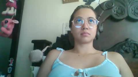Snapshot of triana_bell chatting on 03/02/25, 03:27 triana_bell online show from 03/02/25, 03:27
