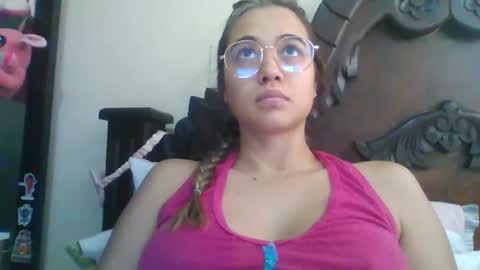 Snapshot of triana_bell chatting on 03/04/25, 05:03 triana_bell online show from 03/04/25, 05:03