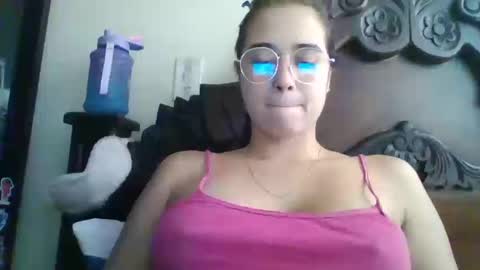 Snapshot of triana_bell chatting on 10/15/25, 05:02 triana_bell online show from 10/15/25, 05:02