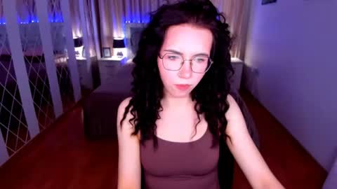 TriciaDaisy online show from 06/14/26, 04:03