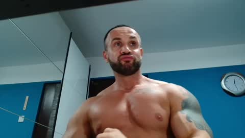 Snapshot of tridentmuscles chatting on 12/27/24, 10:26 tridentmuscles online show from 12/27/24, 10:26