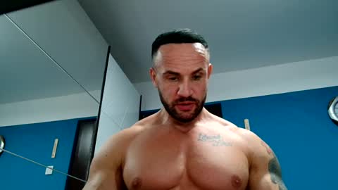 Snapshot of tridentmuscles chatting on 01/01/25, 08:04 tridentmuscles online show from 01/01/25, 08:04