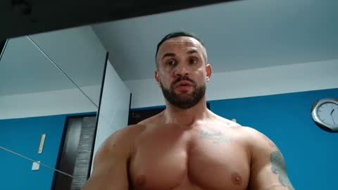 Snapshot of tridentmuscles chatting on 01/01/25, 11:29 tridentmuscles online show from 01/01/25, 11:29