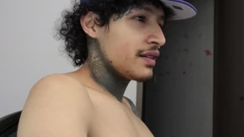 - trieone online show from 02/11/26, 01:54