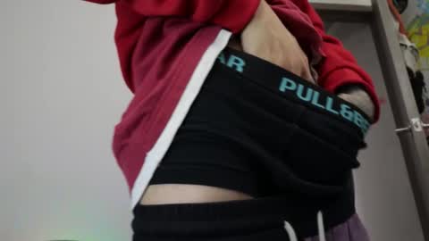 - trieone online show from 02/18/26, 02:13