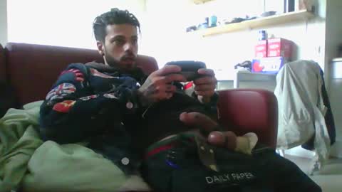 Snapshot of triestjoe chatting on 04/10/26, 07:24 triestjoe online show from 04/10/26, 07:24