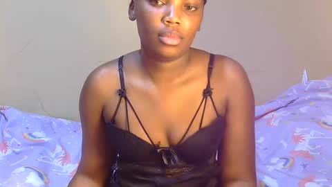trina_z online show from 06/28/26, 04:51