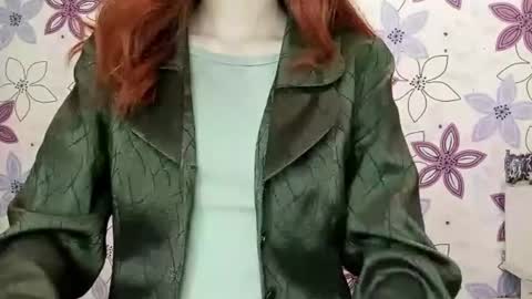 Cate online show from 12/17/25, 07:25