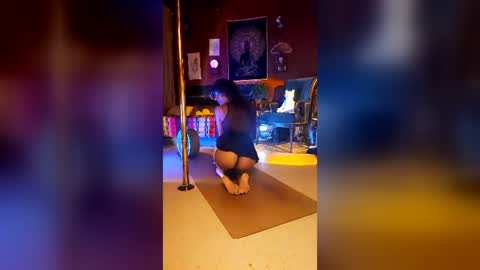 trinibaddie_areyoumydaddy online show from 06/17/26, 05:21