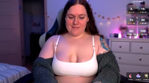 Snapshot of trinititi chatting on 02/19/25, 04:11 Tina online show from 02/19/25, 04:11