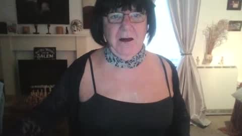 Snapshot of trinity1011 chatting on 12/07/24, 08:44 trinity1011 online show from 12/07/24, 08:44