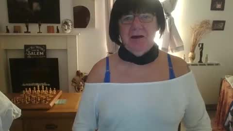 Snapshot of trinity1011 chatting on 01/03/25, 08:43 trinity1011 online show from 01/03/25, 08:43