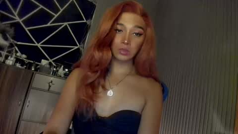 Snapshot of trinityfucksyou chatting on 12/29/24, 07:00 Ms Ella online show from 12/29/24, 07:00