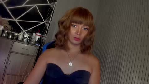 Snapshot of trinityfucksyou chatting on 02/21/25, 04:37 Ms Ella online show from 02/21/25, 04:37