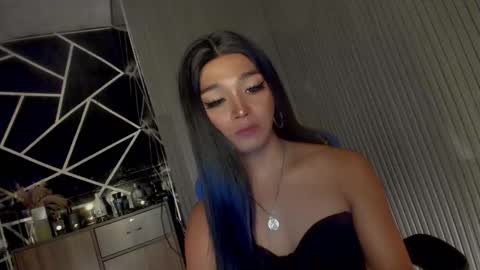 Snapshot of trinityfucksyou chatting on 03/08/25, 12:20 Ms Ella online show from 03/08/25, 12:20