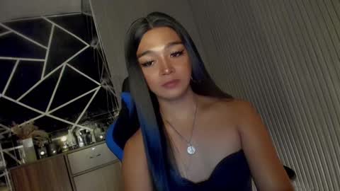 Snapshot of trinityfucksyou chatting on 03/09/25, 03:38 Ms Ella online show from 03/09/25, 03:38