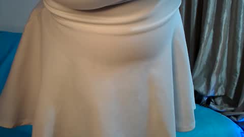 Snapshot of trioa chatting on 11/17/25, 07:19 Tony and Kristina wait you everyday start 2230-0000 GMT online show from 11/17/25, 07:19