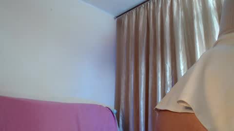 Snapshot of trioa chatting on 12/15/25, 08:02 Tony and Kristina wait you everyday start 2230-0000 GMT online show from 12/15/25, 08:02