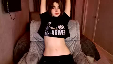 tripleprinces online show from 10/19/25, 04:40