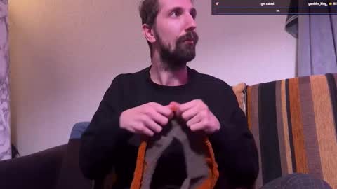 Snapshot of triplestripes chatting on 09/14/25, 10:31 SibSab online show from 09/14/25, 10:31