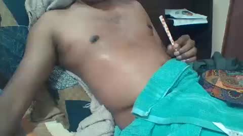 Raaz keeps ur Raaz online show from 01/14/25, 04:08