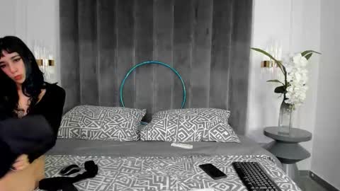 Snapshot of trippy_blue_ chatting on 01/15/26, 03:44 trippy_blue_ online show from 01/15/26, 03:44