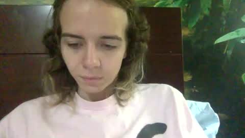 Snapshot of trippybb222 chatting on 09/13/25, 11:48 trippybb222 online show from 09/13/25, 11:48