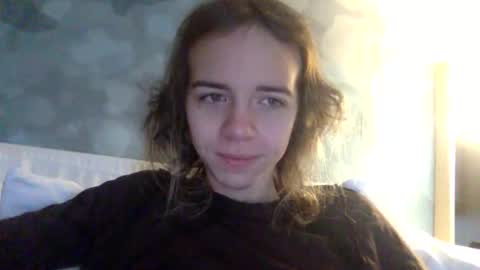 trippybb222 online show from 11/21/25, 01:43