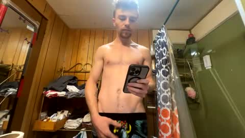 Snapshot of trippyscenes chatting on 02/09/25, 05:33 trippyscenes online show from 02/09/25, 05:33