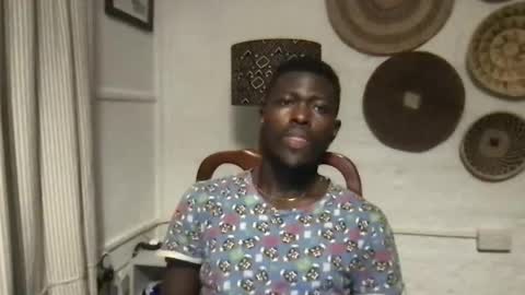 Snapshot of trisboo5 chatting on 12/15/24, 08:36 Trisboo5 online show from 12/15/24, 08:36