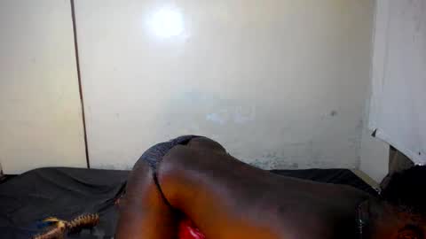 Snapshot of trisboo5 chatting on 01/24/25, 04:17 Trisboo5 online show from 01/24/25, 04:17