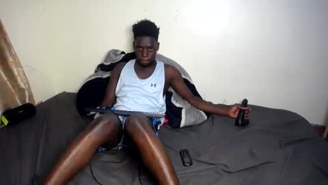 Snapshot of trisboo5 chatting on 02/22/25, 06:19 Trisboo5 online show from 02/22/25, 06:19