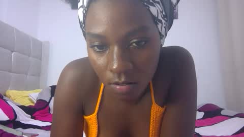 trishaelliee online show from 04/29/26, 08:37