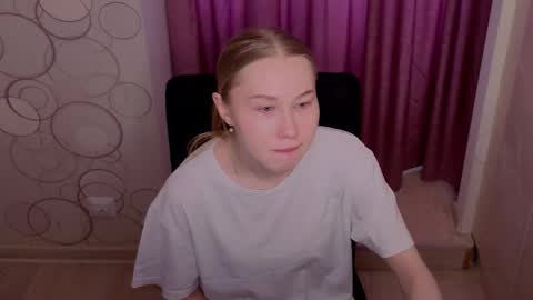 Snapshot of tristaaluarez chatting on 02/13/26, 11:28 Lana online show from 02/13/26, 11:28