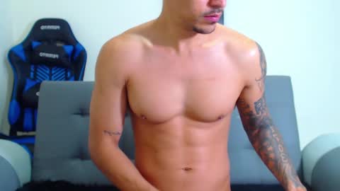 Snapshot of tristan_bm chatting on 01/22/25, 01:32 tristan bm online show from 01/22/25, 01:32