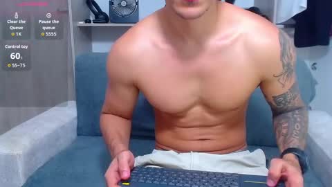 Snapshot of tristan_bm chatting on 10/21/25, 10:32 tristan bm online show from 10/21/25, 10:32