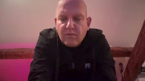 Snapshot of tritonspace chatting on 09/19/25, 02:13 Triton online show from 09/19/25, 02:13