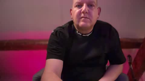 Snapshot of tritonspace chatting on 10/07/25, 08:39 Triton online show from 10/07/25, 08:39