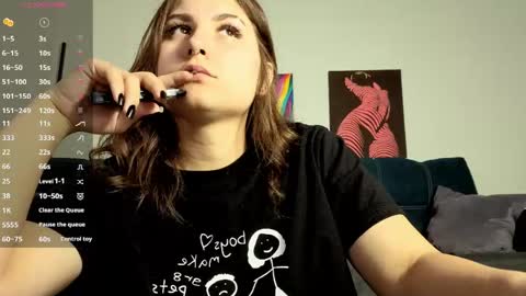 Snapshot of trixibell chatting on 05/18/26, 05:13 trixibell online show from 05/18/26, 05:13