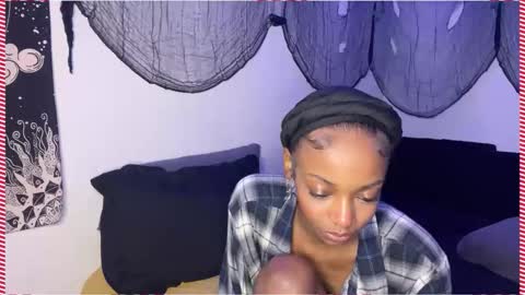 trixie_luv online show from 12/14/25, 02:11