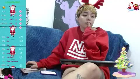 Snapshot of trixie_tangg chatting on 12/24/24, 03:38 Kitty online show from 12/24/24, 03:38