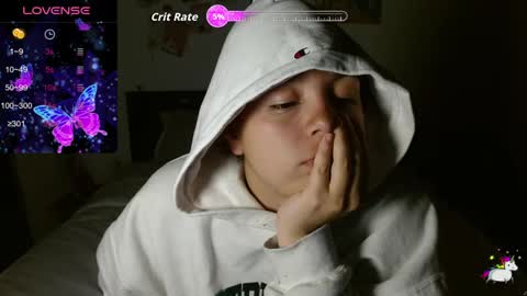 Snapshot of trixie_tangg chatting on 09/16/25, 01:06 Kitty online show from 09/16/25, 01:06